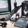 Samson Q2U USB Microphone Recording Podcasting Pack-12