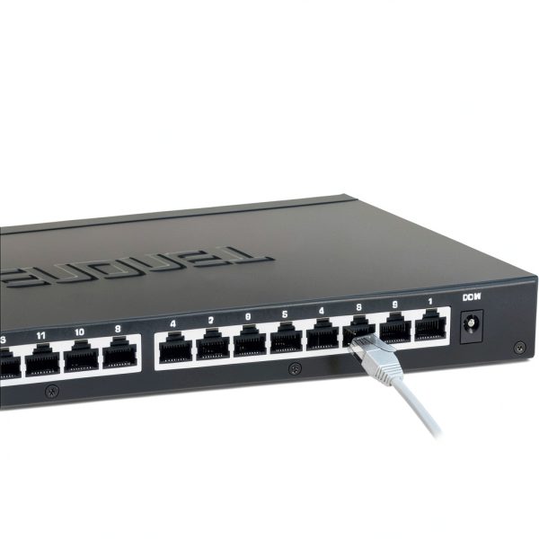 TRENDnet 16 Port Unmanaged 2 5G Switch Fanless Design-8